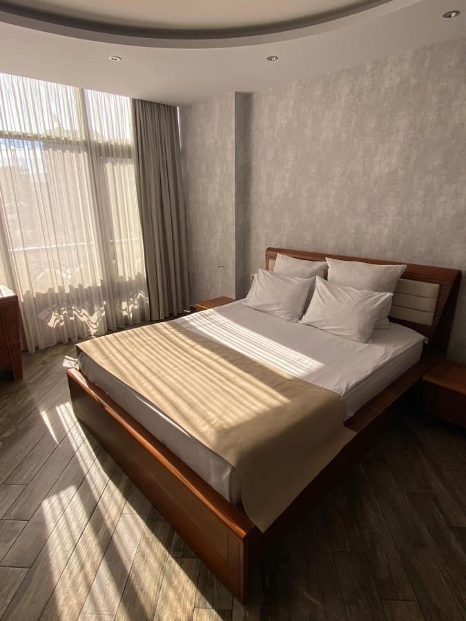 Hotel Light Palace Батуми Екстериор снимка