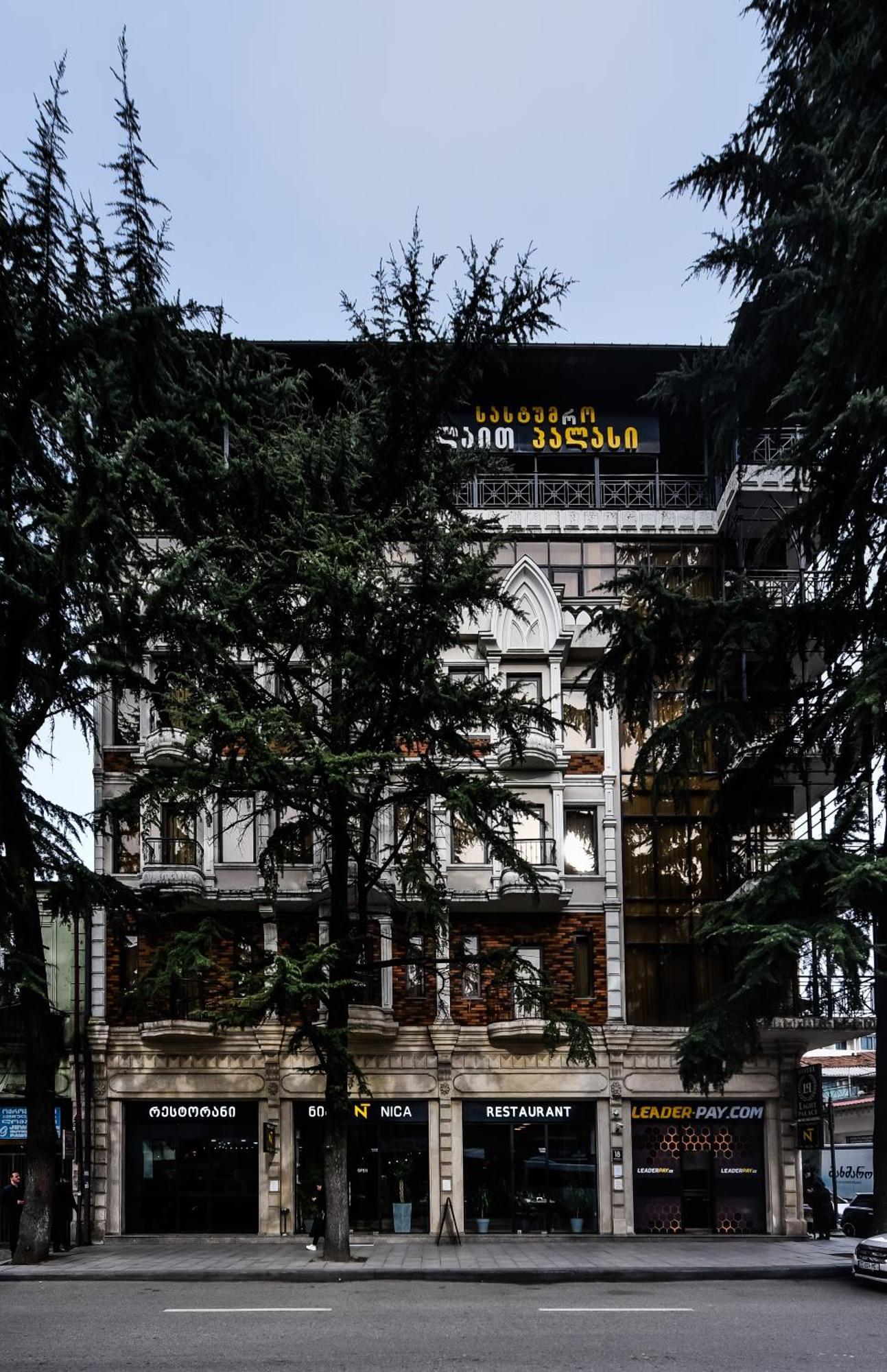 Hotel Light Palace Батуми Екстериор снимка